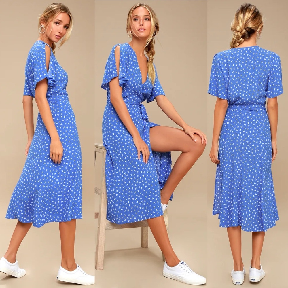 Maretta Blue and White Floral Print Wrap Midi Dress - Picture 3 of 16